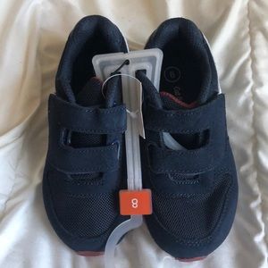 NWT cat and jack size 8 sneakers